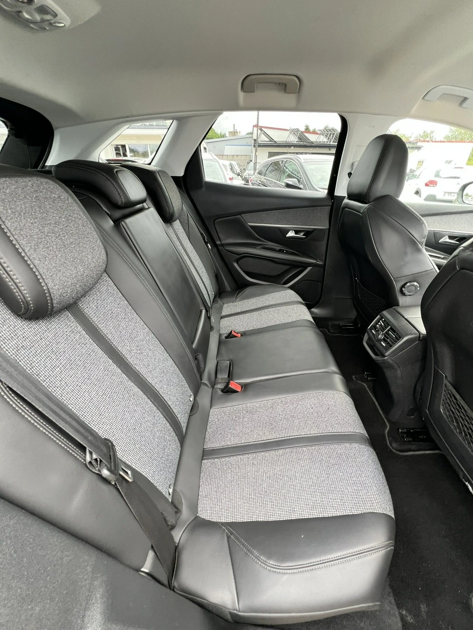 Peugeot 3008 - Zdjęcie 9