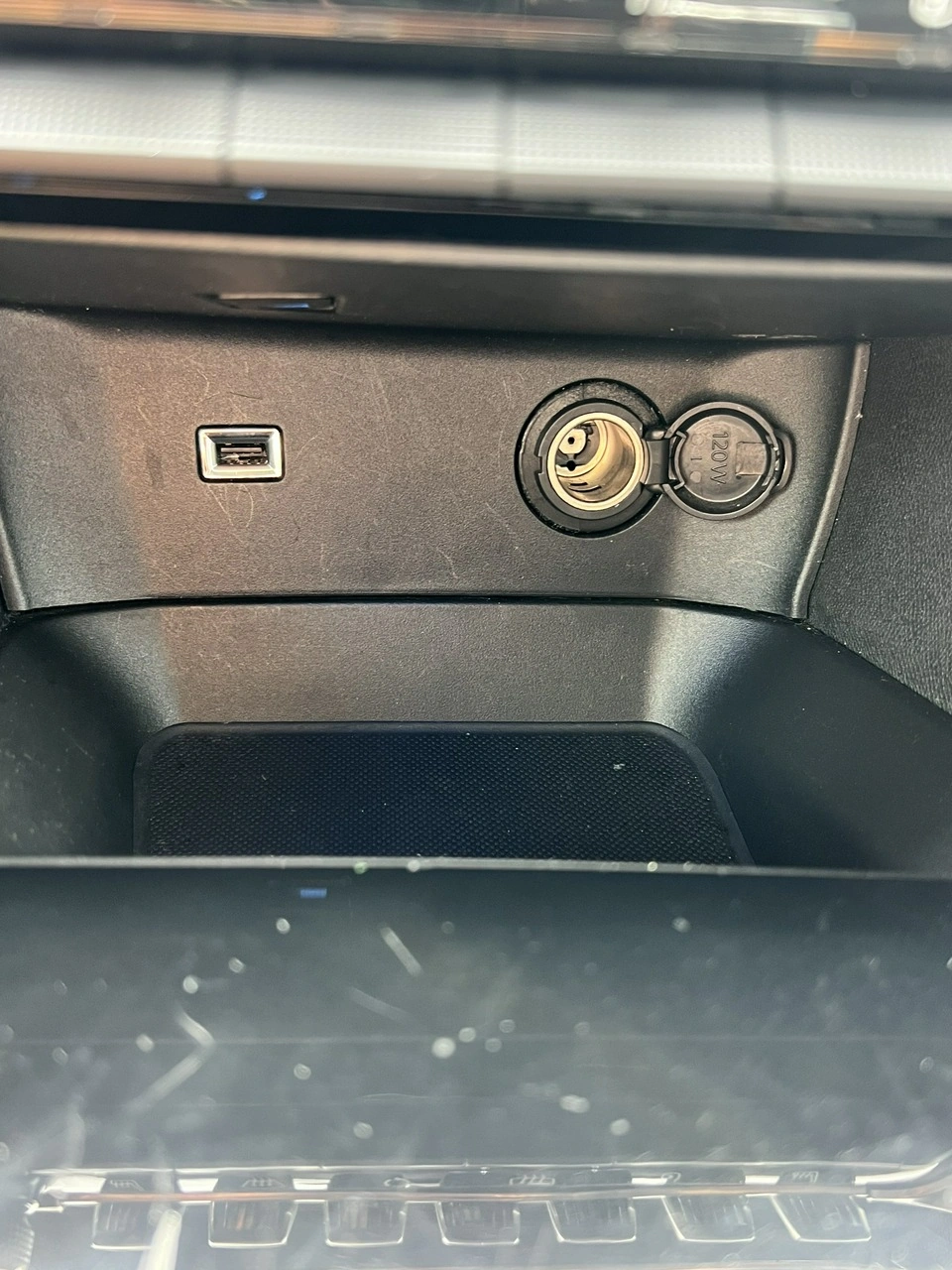 Peugeot 3008 - Zdjęcie 24
