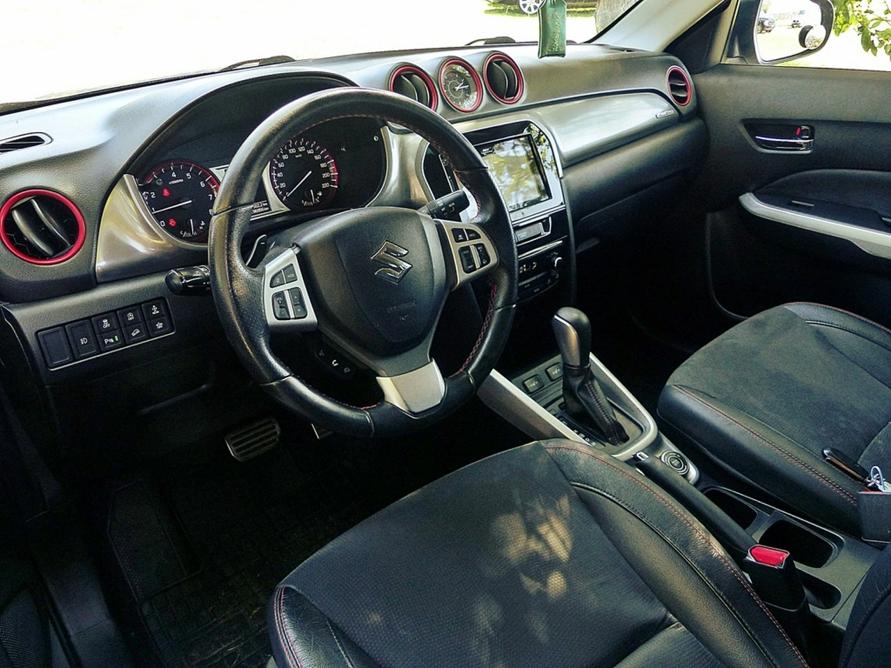 Suzuki Vitara - Zdjęcie 17