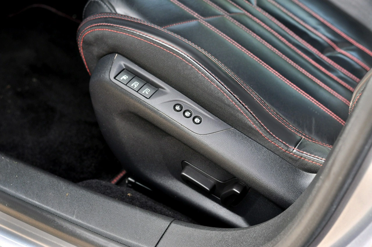 Peugeot 308 - Zdjęcie 14