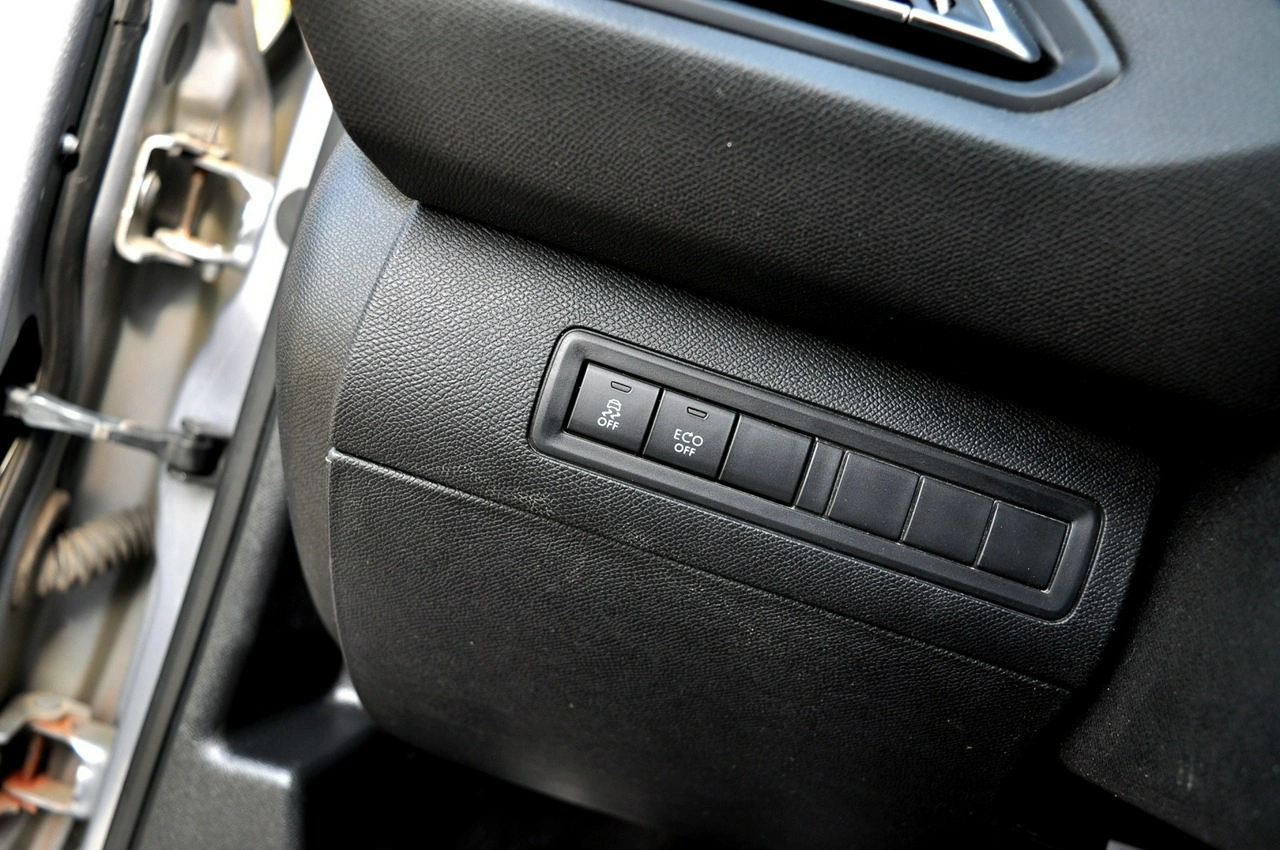 Peugeot 308 - Zdjęcie 19