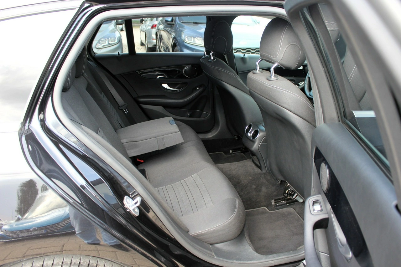 Mercedes C 200 - Zdjęcie 13