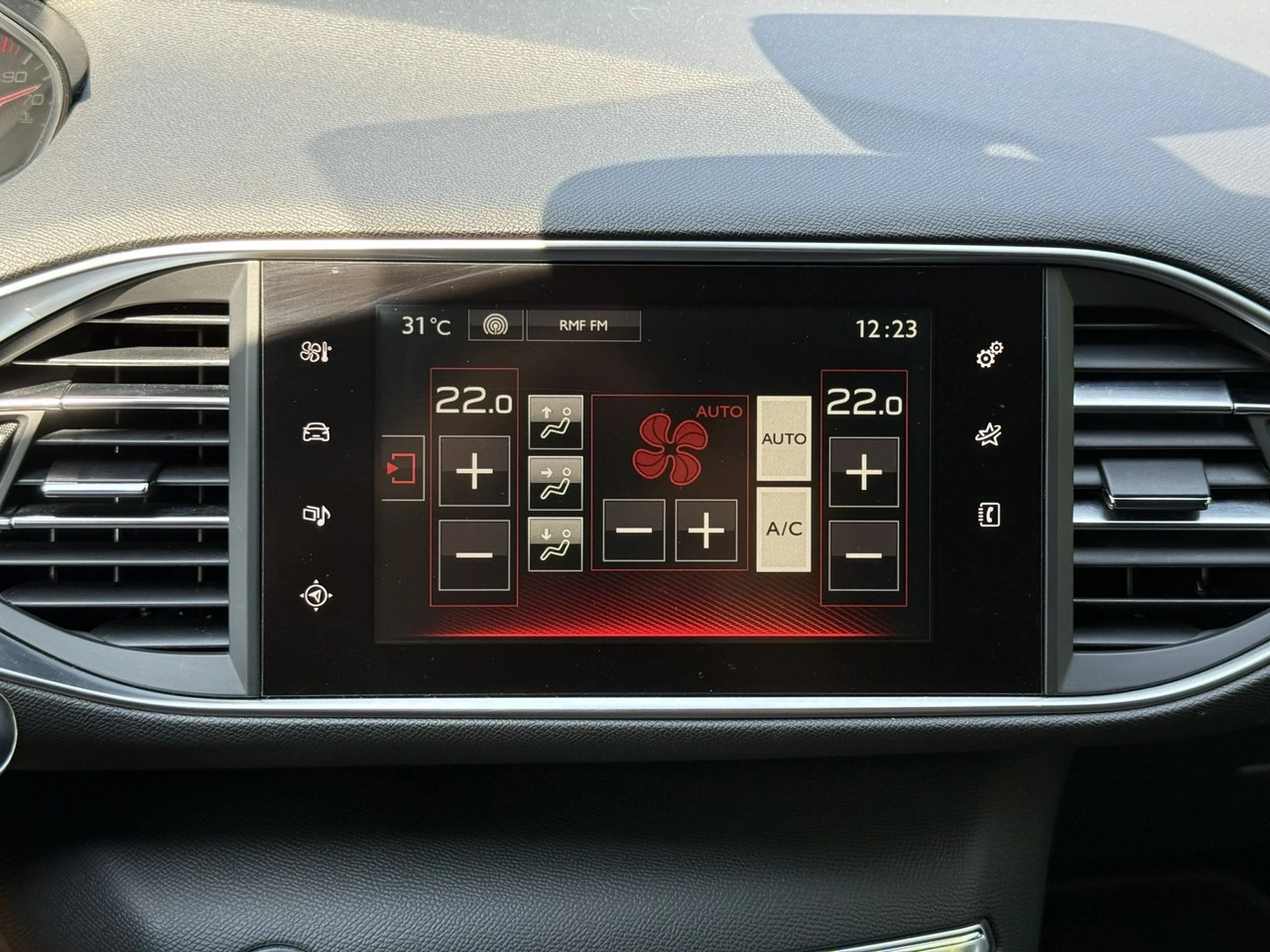 Peugeot 308 - Zdjęcie 28