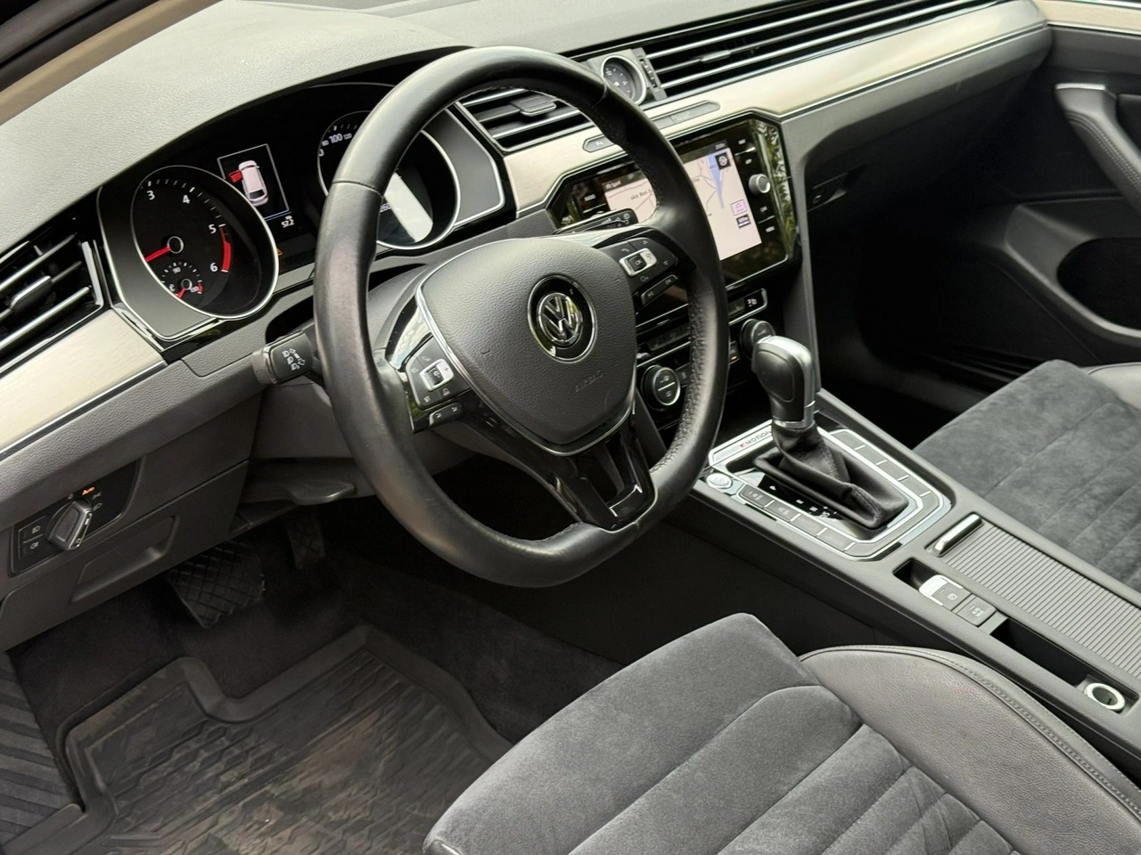 Volkswagen Passat - Zdjęcie 16