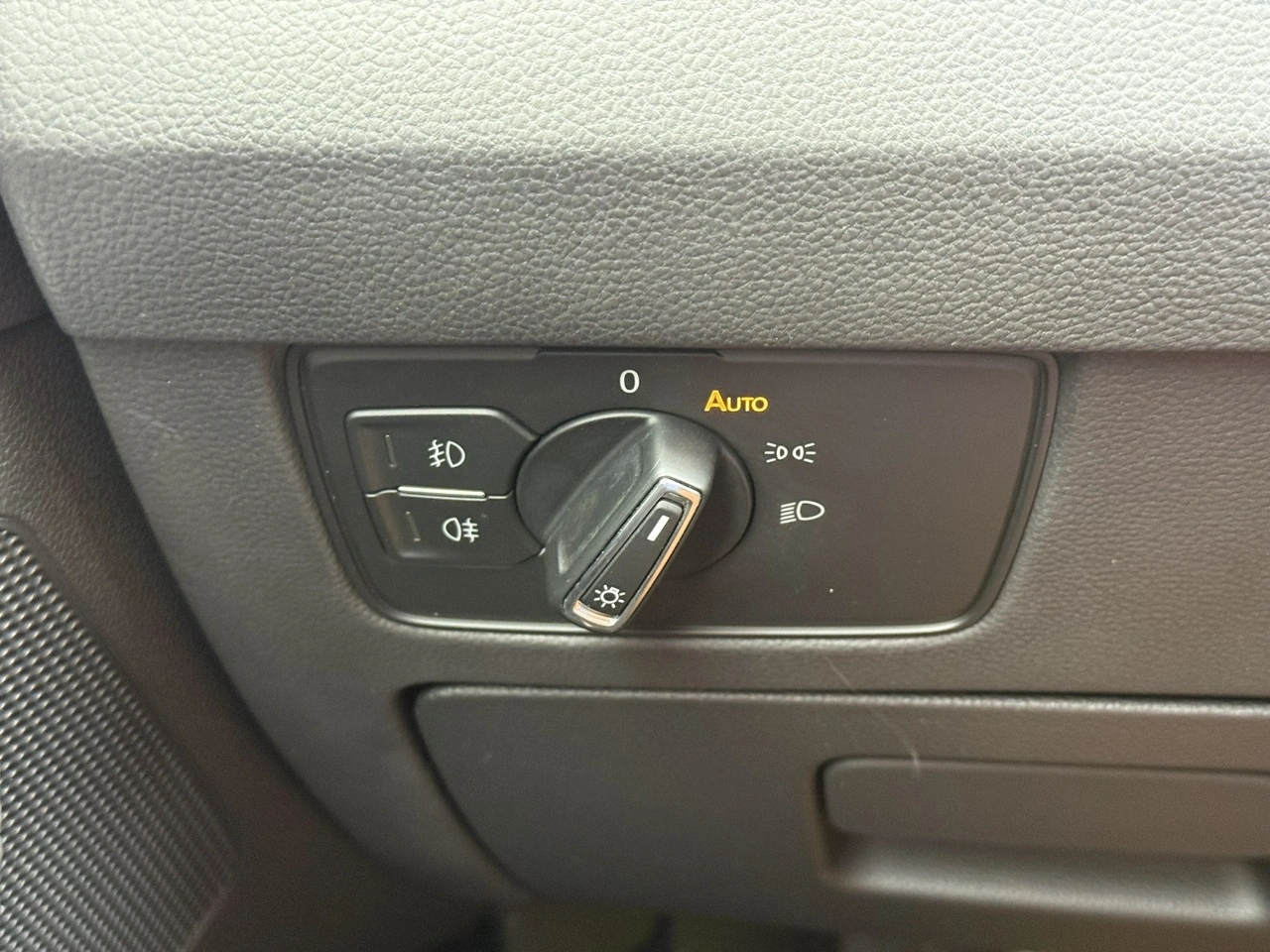 Volkswagen Passat - Zdjęcie 22