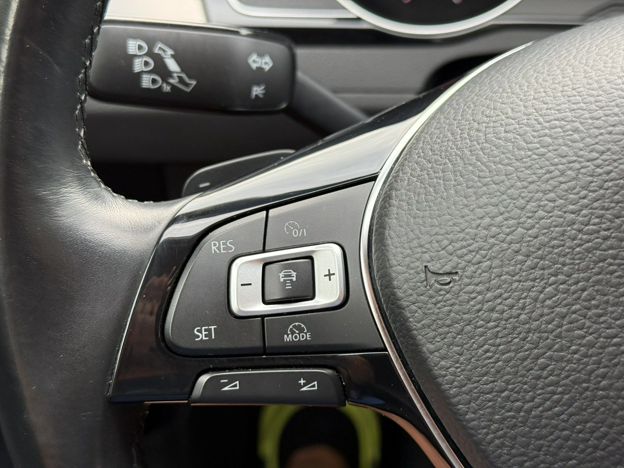 Volkswagen Passat - Zdjęcie 23
