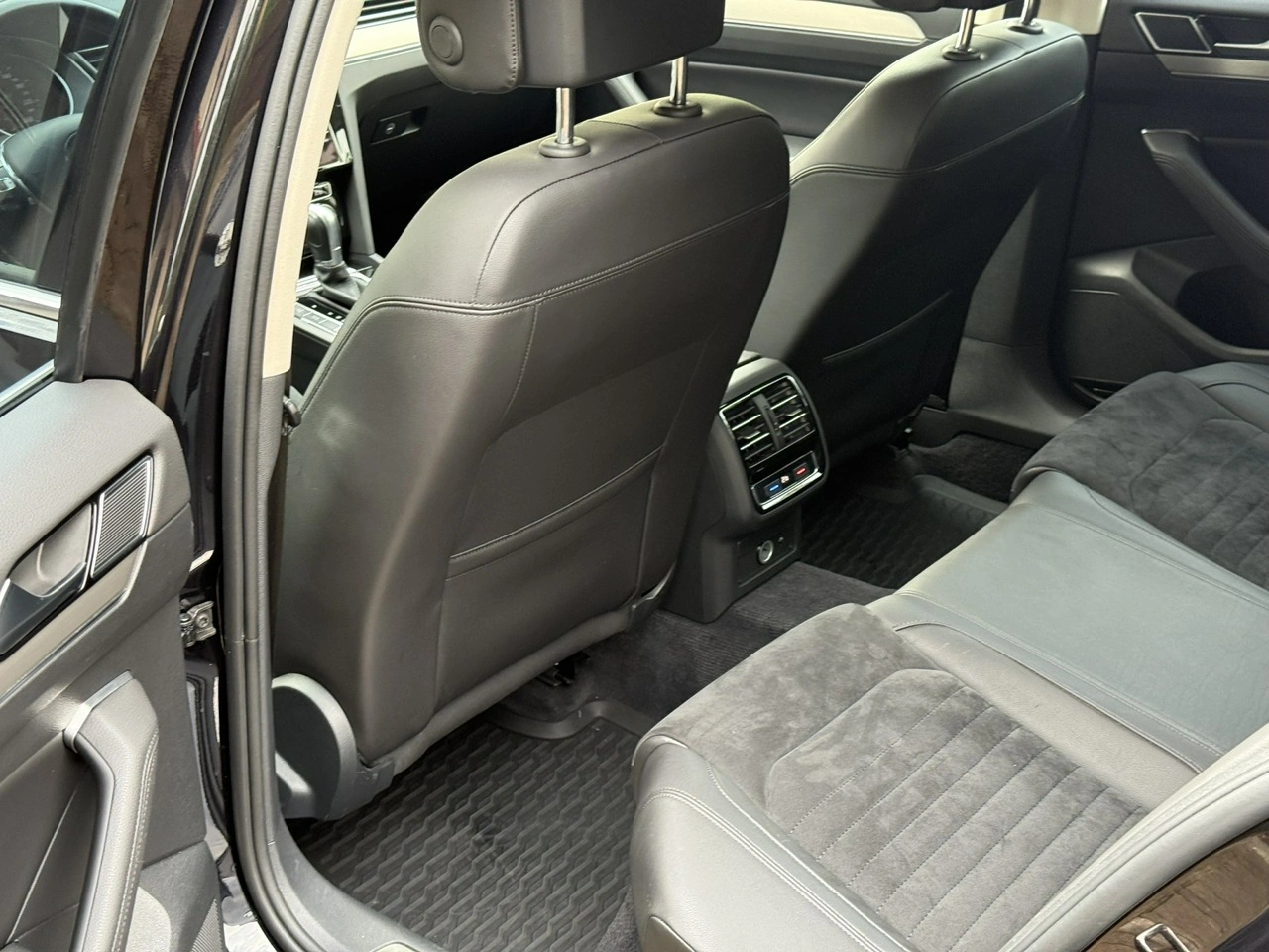 Volkswagen Passat - Zdjęcie 8