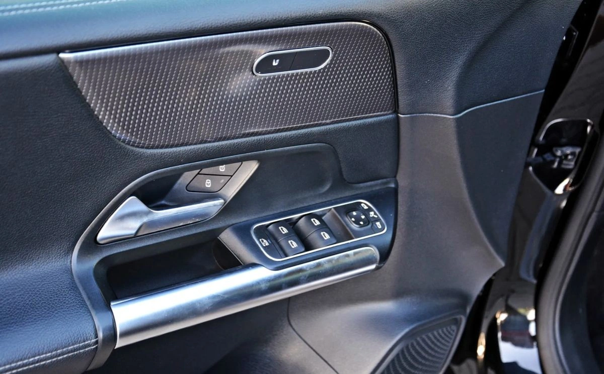 Mercedes-Benz Klasa B - Zdjęcie 28