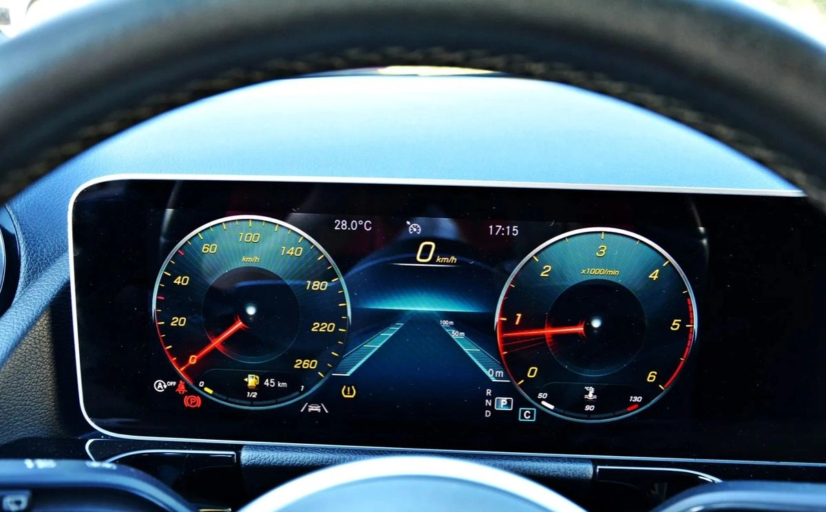 Mercedes-Benz Klasa B - Zdjęcie 29