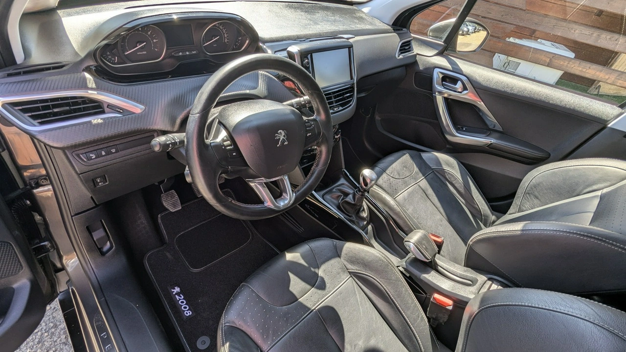Peugeot 2008 - Zdjęcie 16