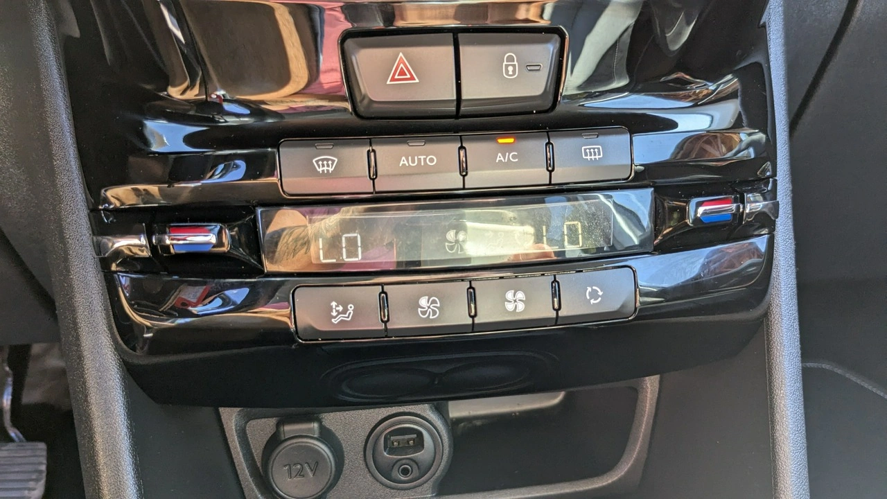 Peugeot 2008 - Zdjęcie 26