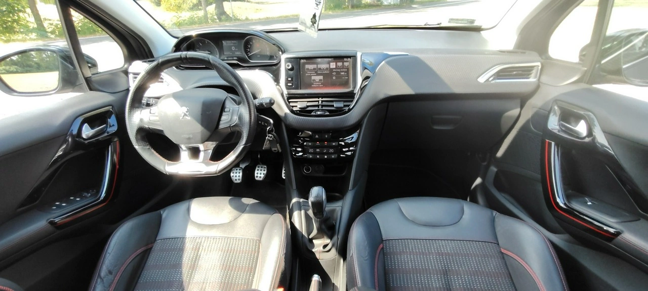 Peugeot 208 - Zdjęcie 7