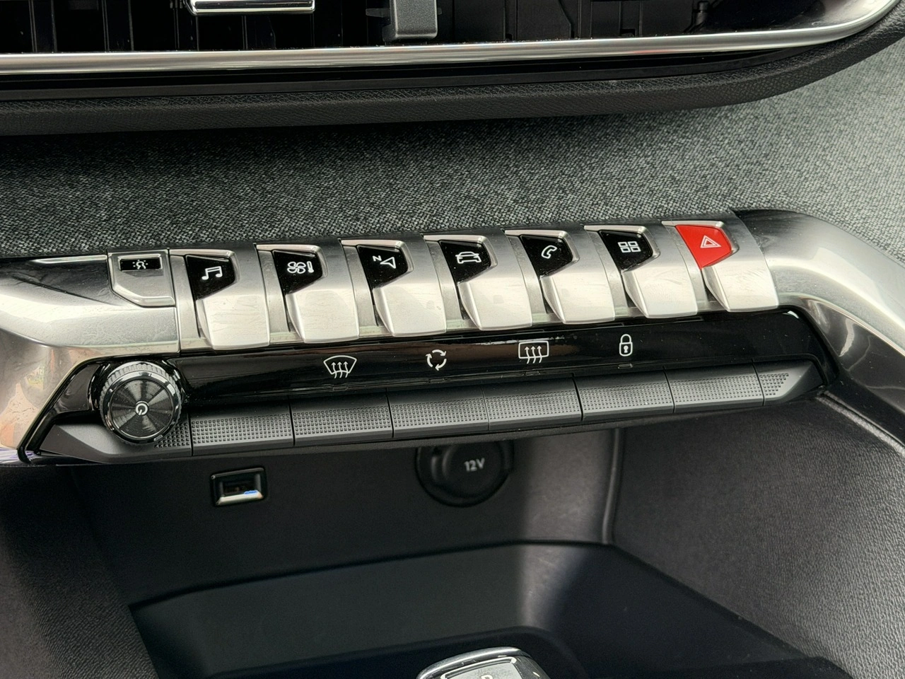 Peugeot 3008 - Zdjęcie 24