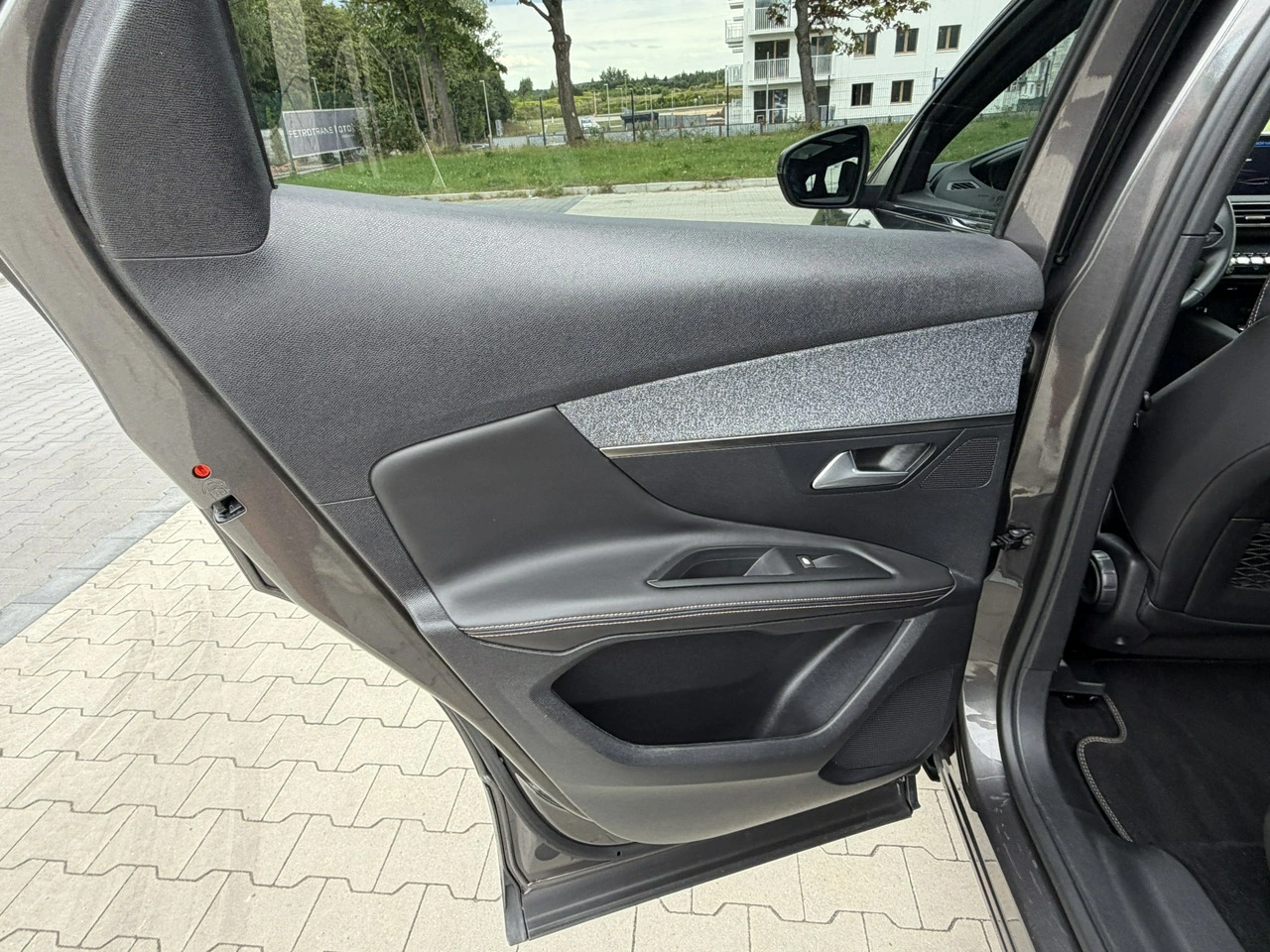 Peugeot 3008 - Zdjęcie 27