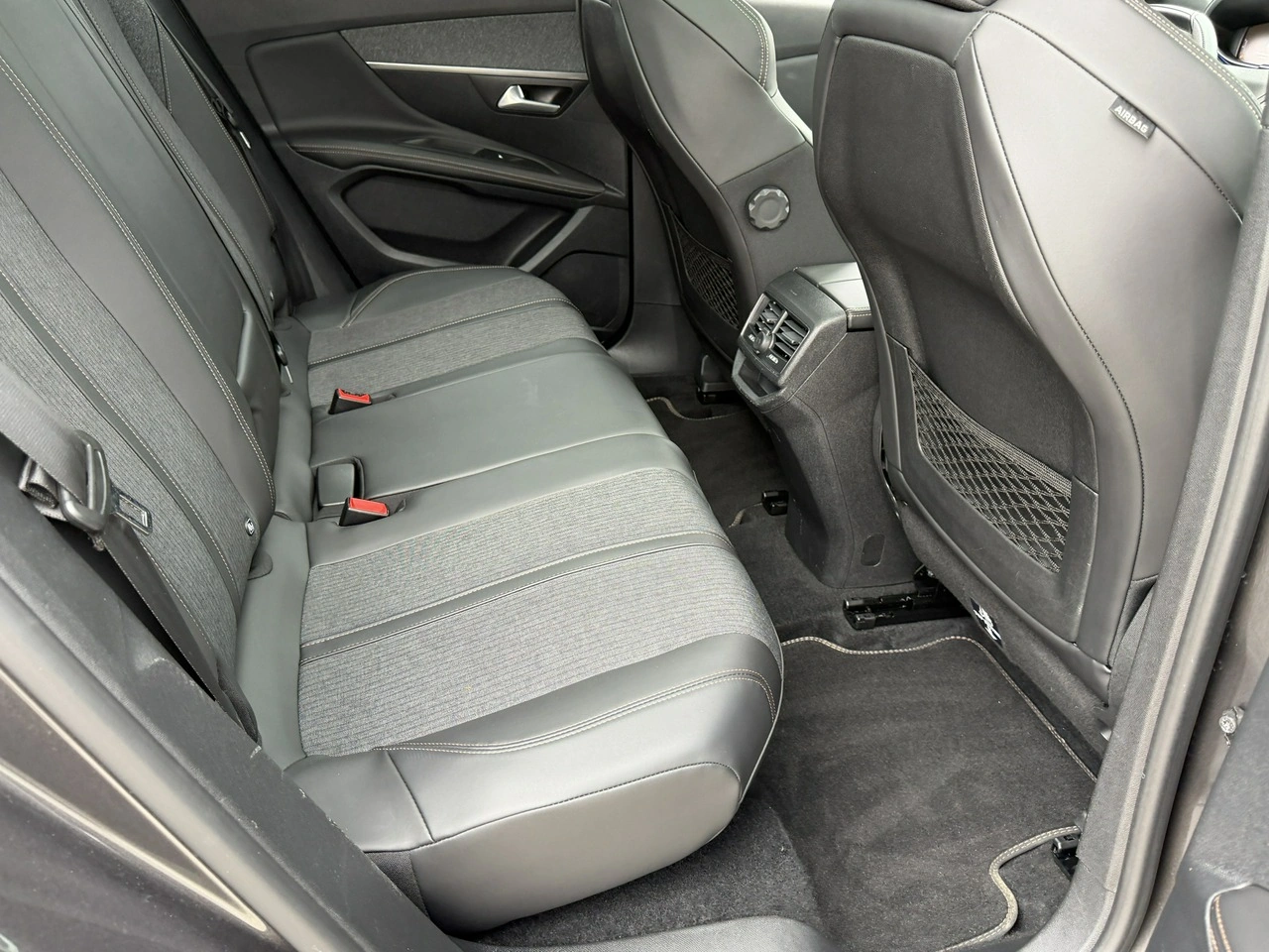 Peugeot 3008 - Zdjęcie 30
