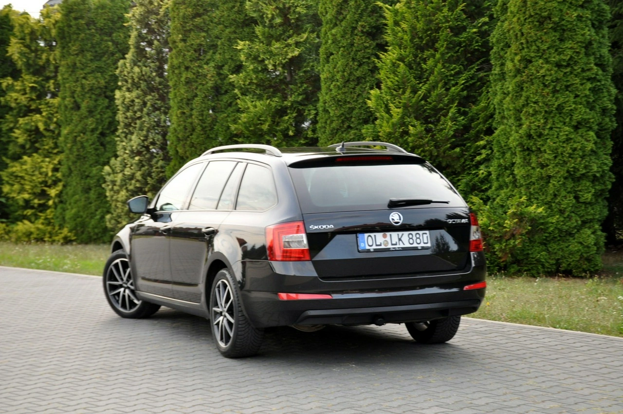 Skoda Octavia - Zdjęcie 13