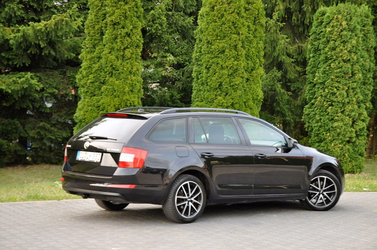 Skoda Octavia - Zdjęcie 4