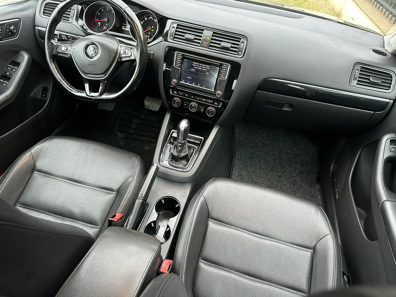 Volkswagen Jetta - Zdjęcie 15