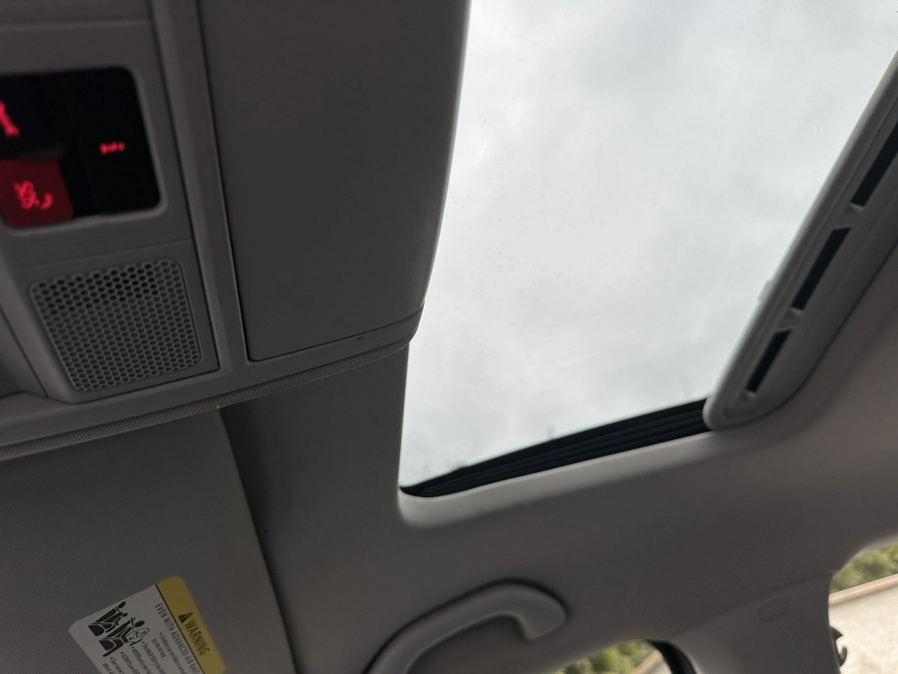 Volkswagen Jetta - Zdjęcie 19