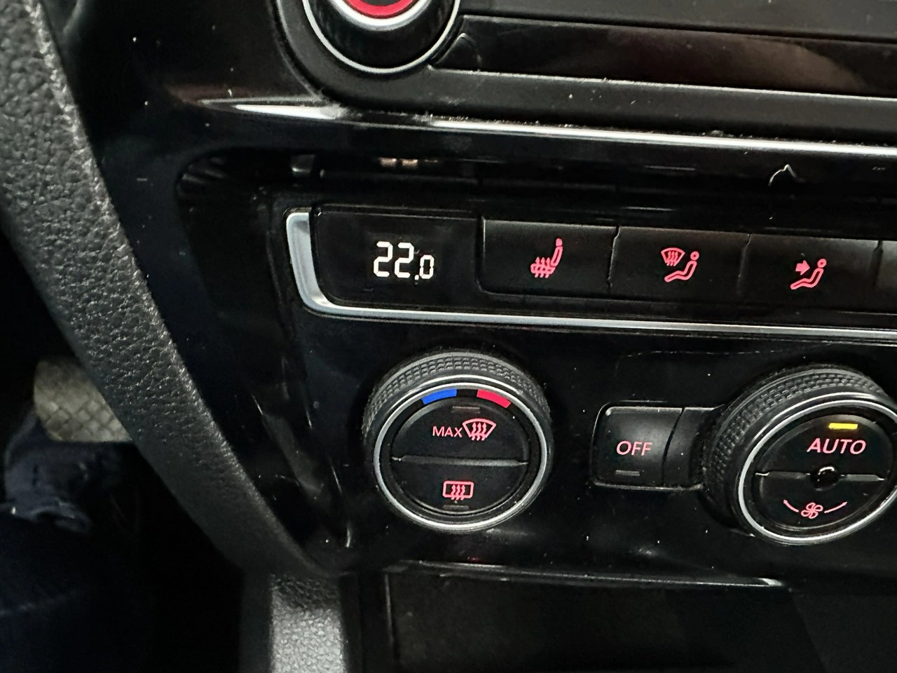 Volkswagen Jetta - Zdjęcie 20