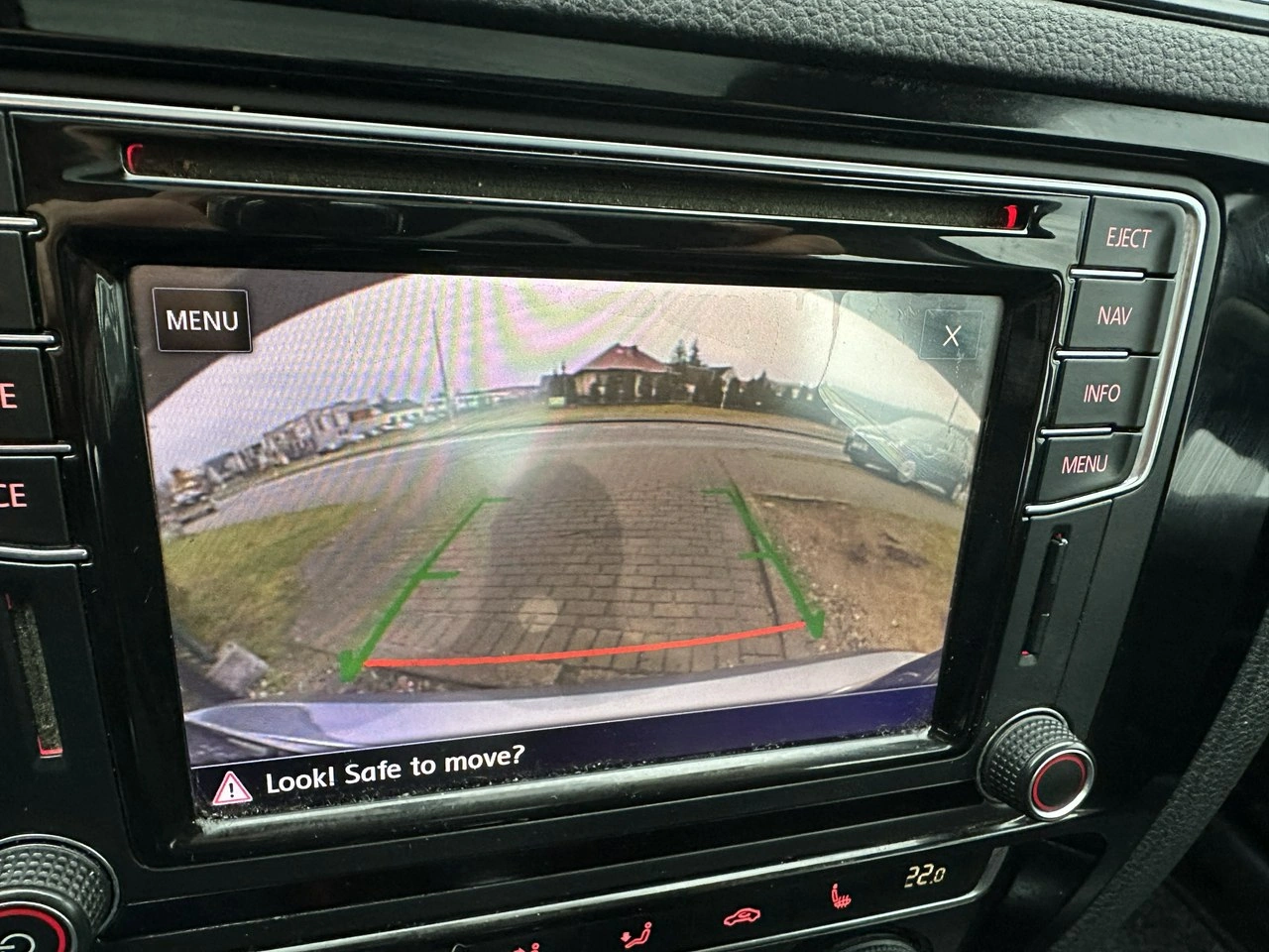 Volkswagen Jetta - Zdjęcie 23