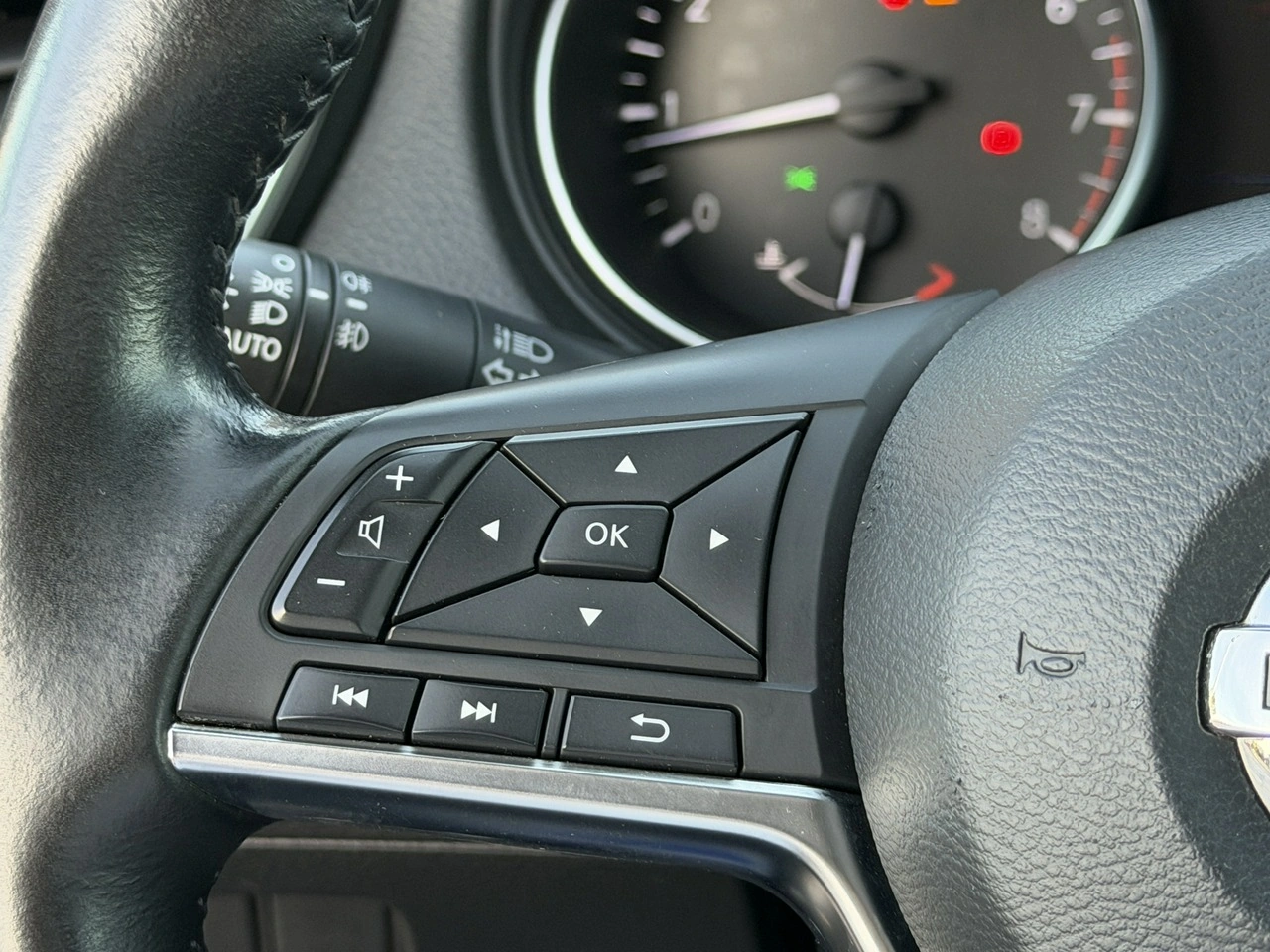 Nissan Qashqai - Zdjęcie 23