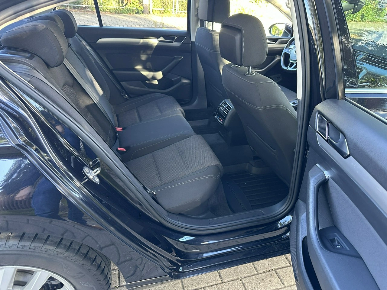 Volkswagen Passat - Zdjęcie 12