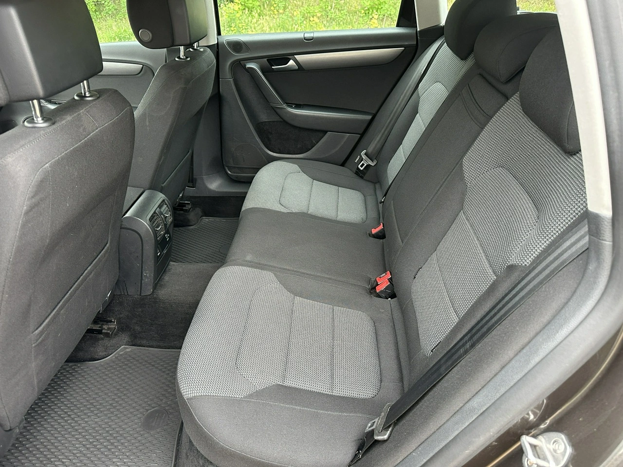 Volkswagen Passat - Zdjęcie 10