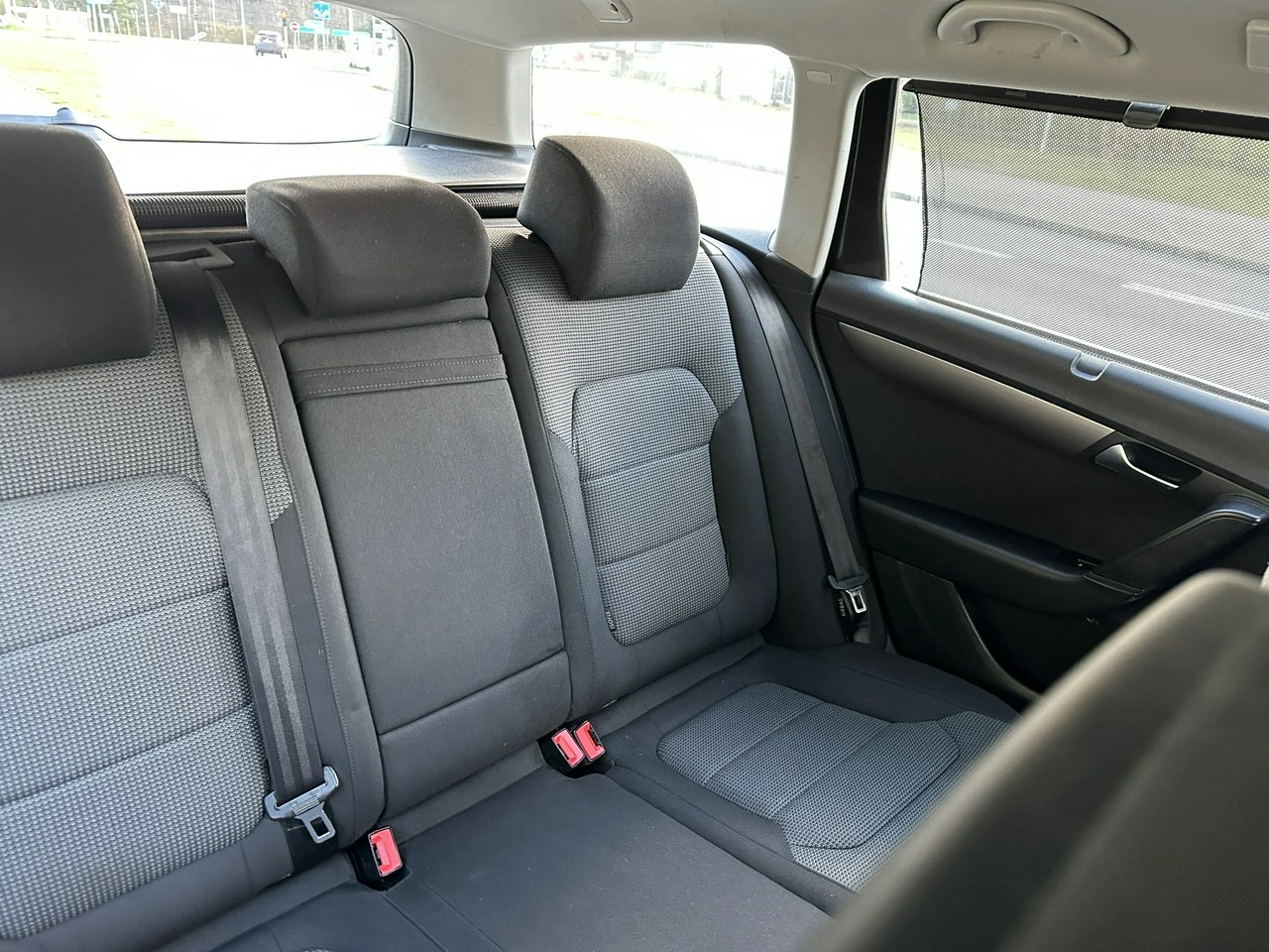 Volkswagen Passat - Zdjęcie 14