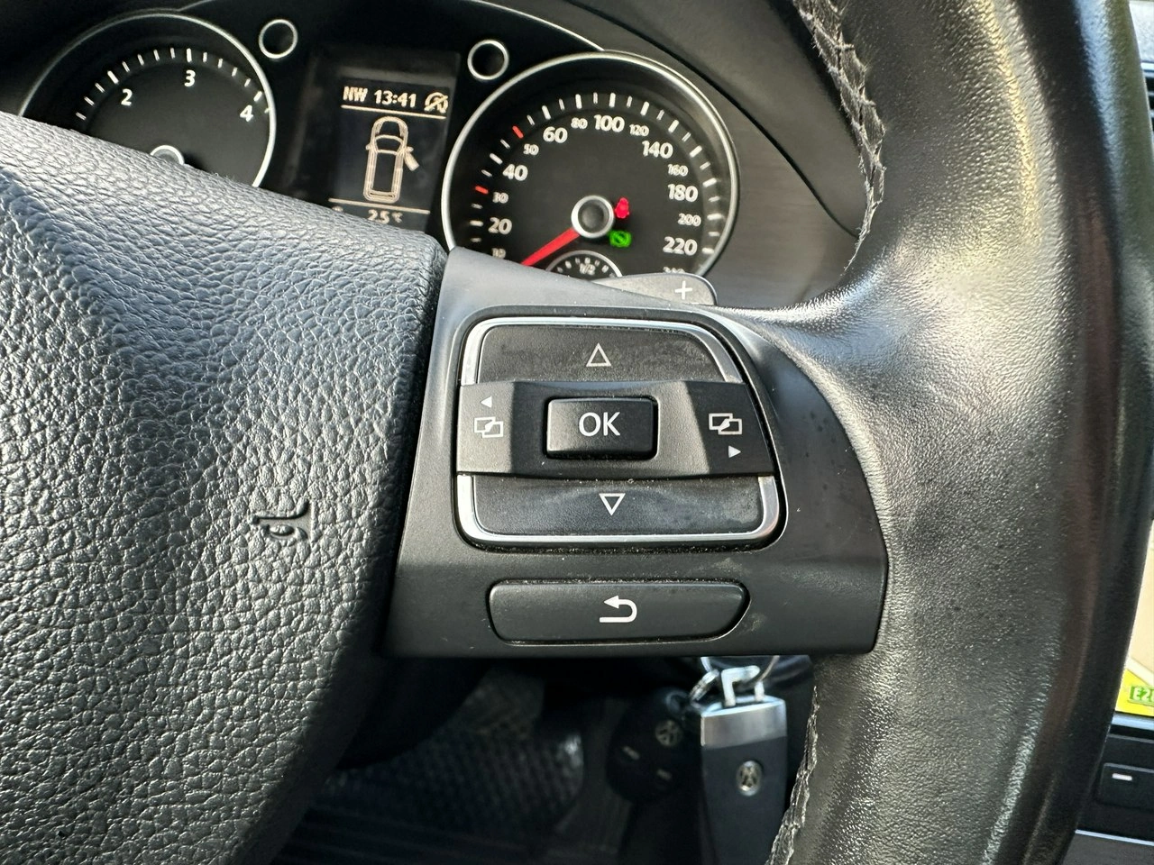 Volkswagen Passat - Zdjęcie 19