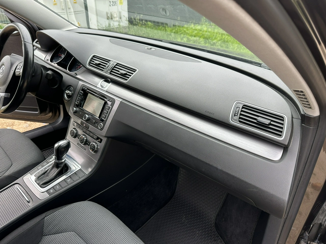 Volkswagen Passat - Zdjęcie 23
