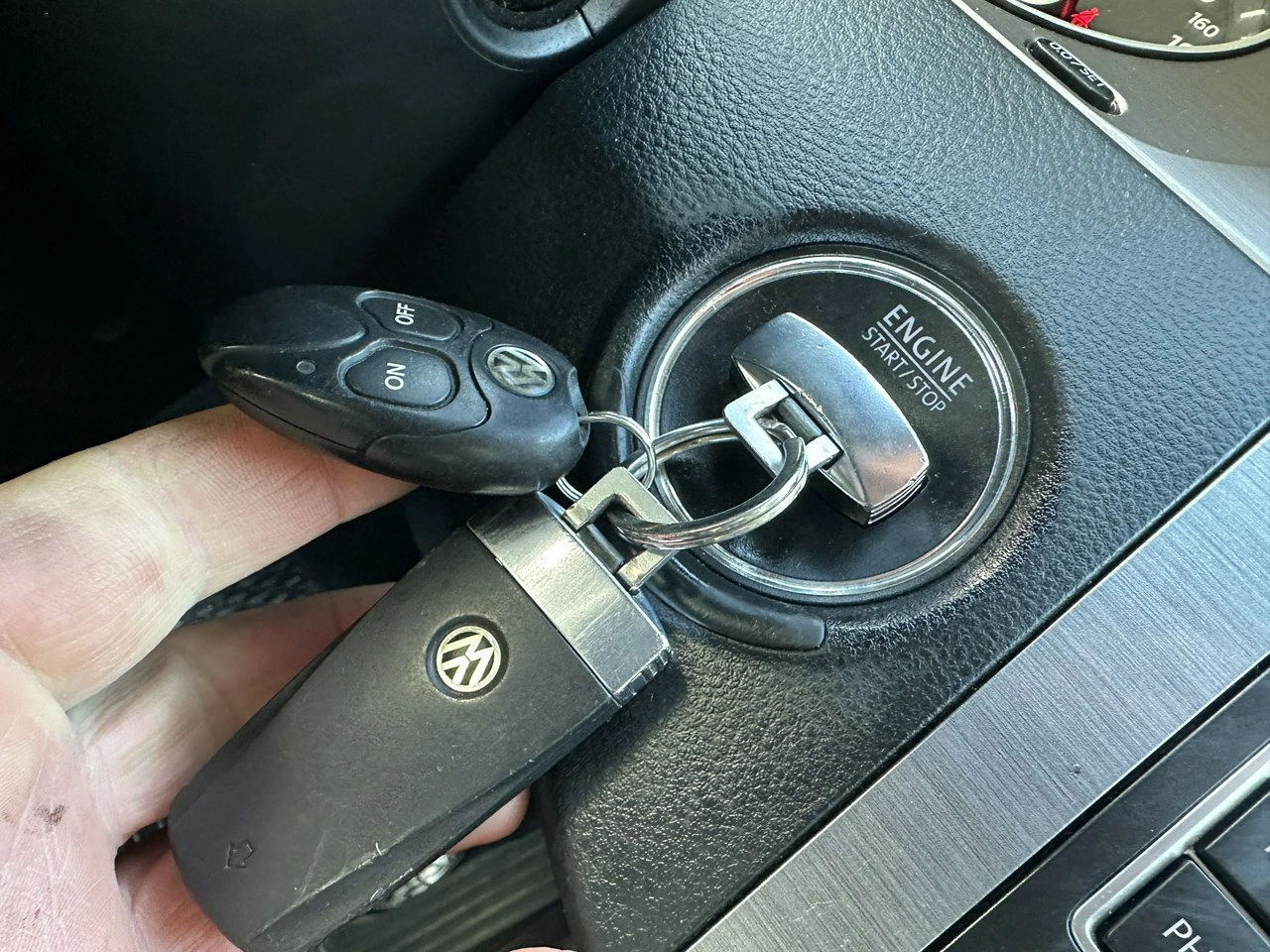 Volkswagen Passat - Zdjęcie 24