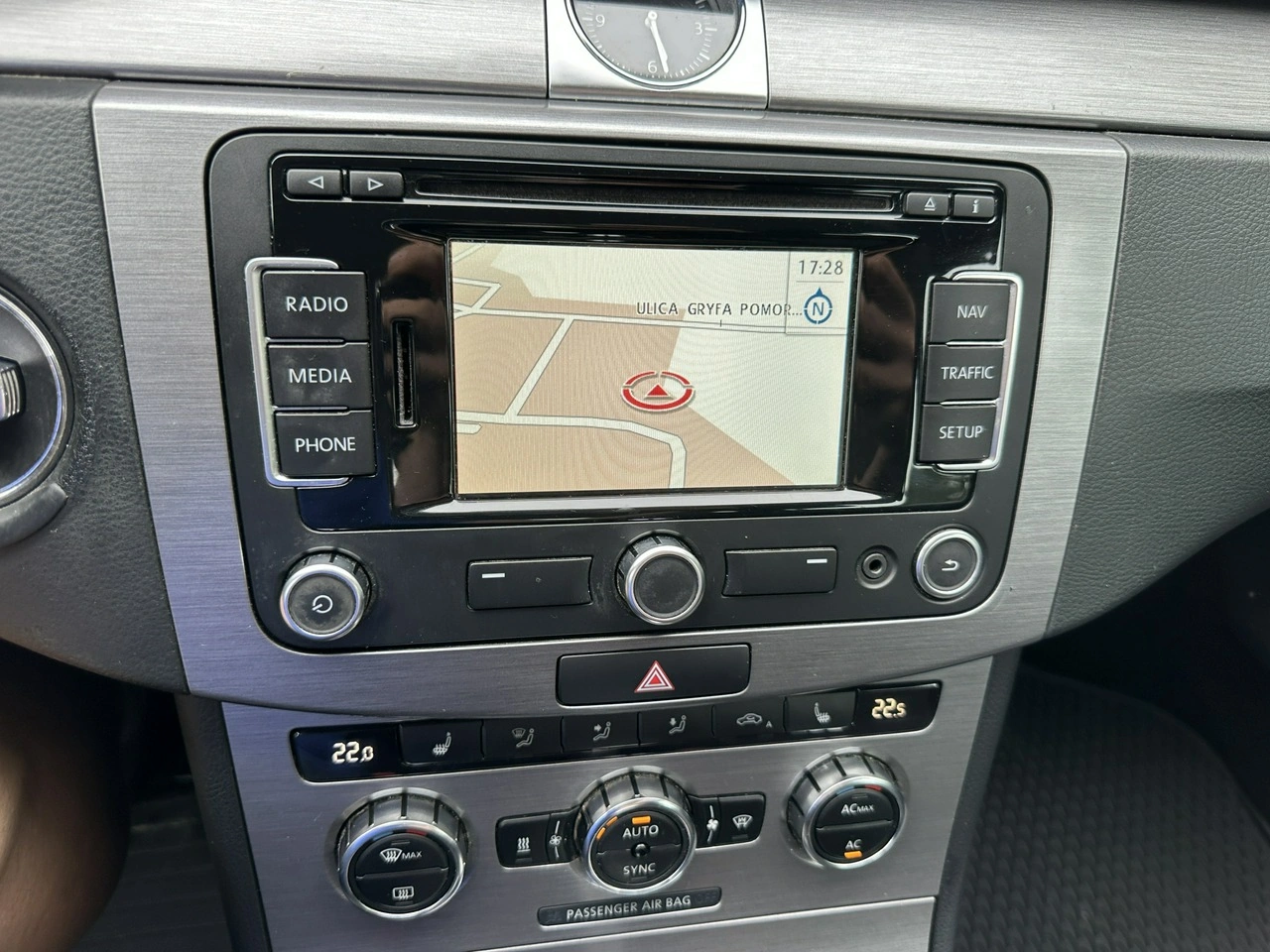 Volkswagen Passat - Zdjęcie 28