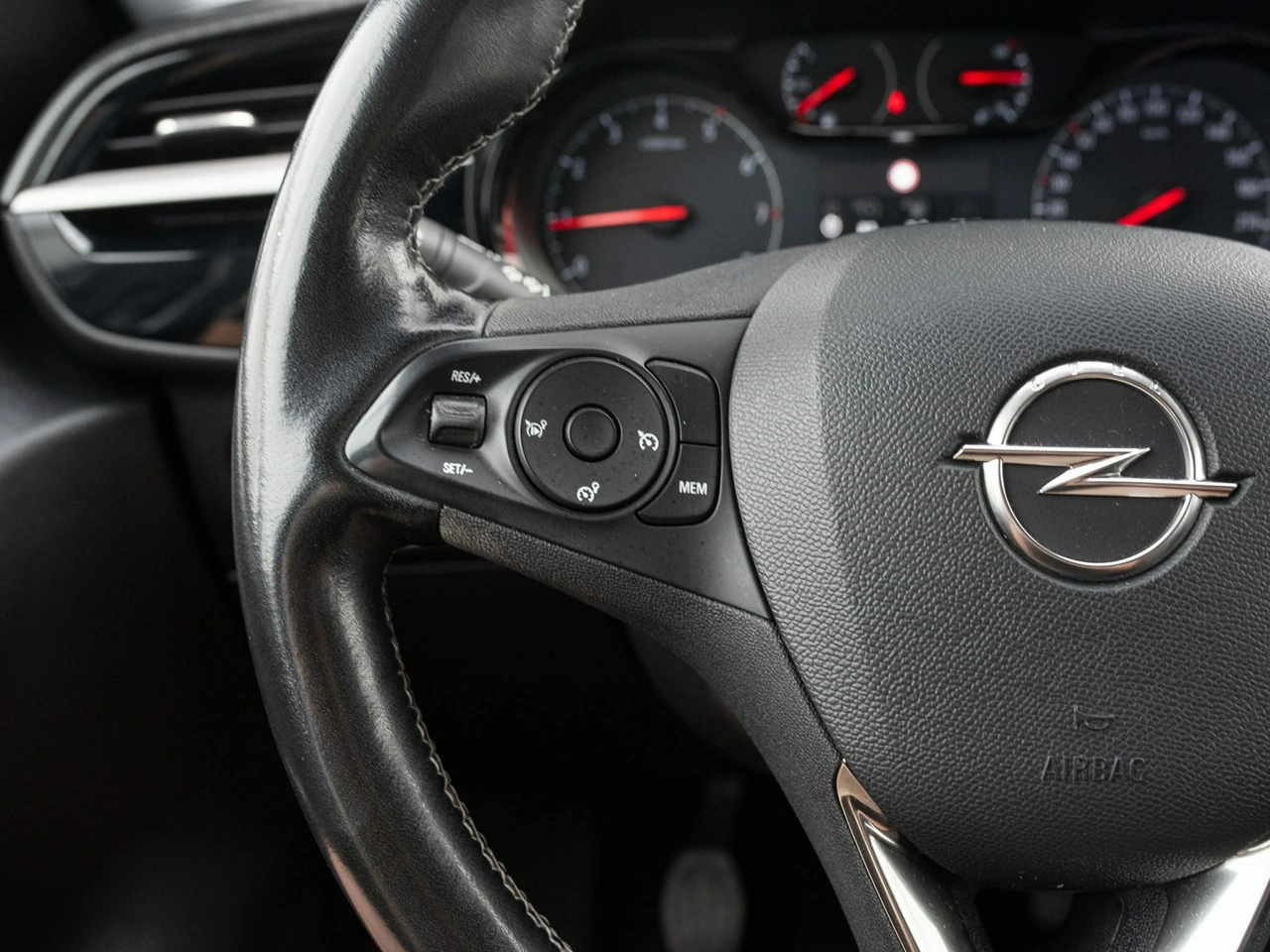 Opel Corsa - Zdjęcie 12