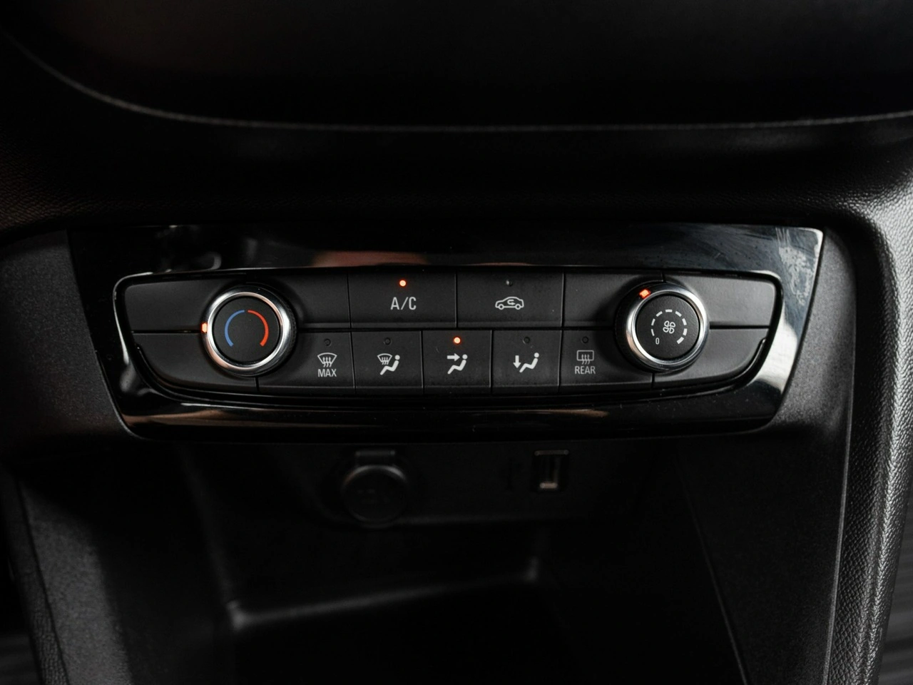 Opel Corsa - Zdjęcie 15