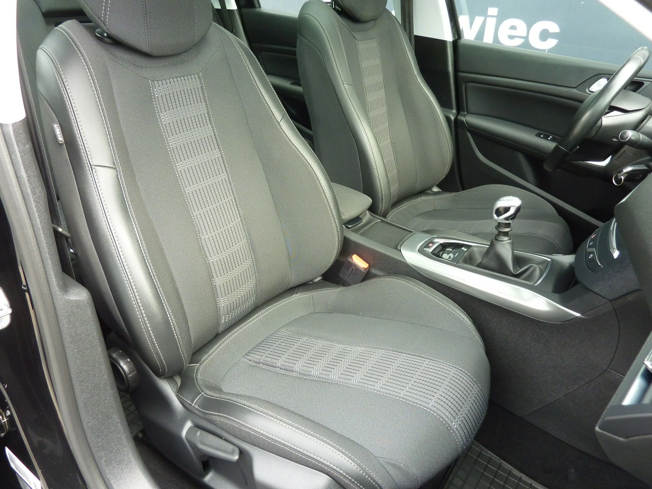 Peugeot 308 SW - Zdjęcie 15
