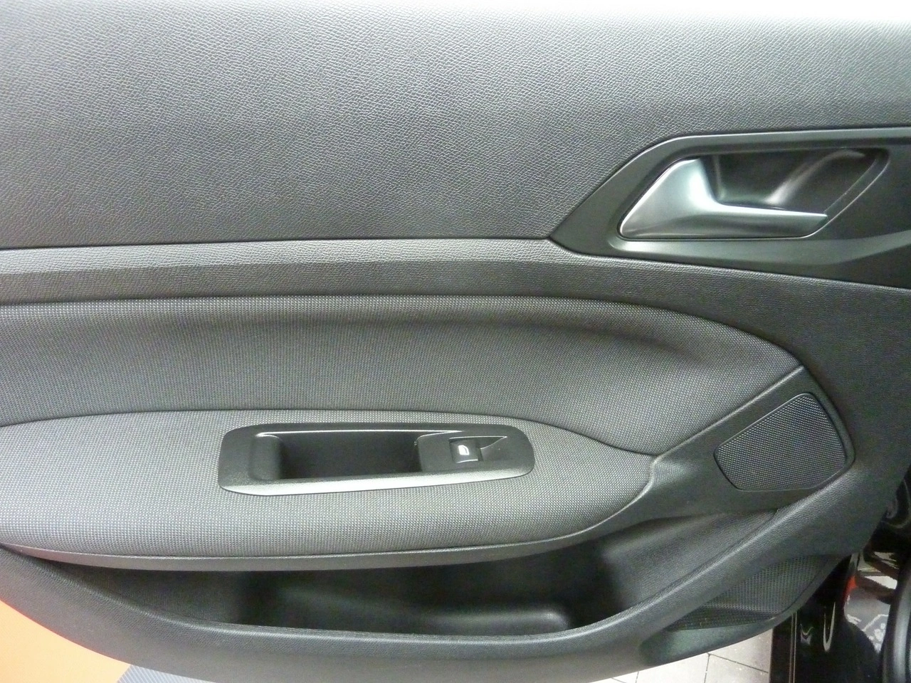 Peugeot 308 SW - Zdjęcie 35