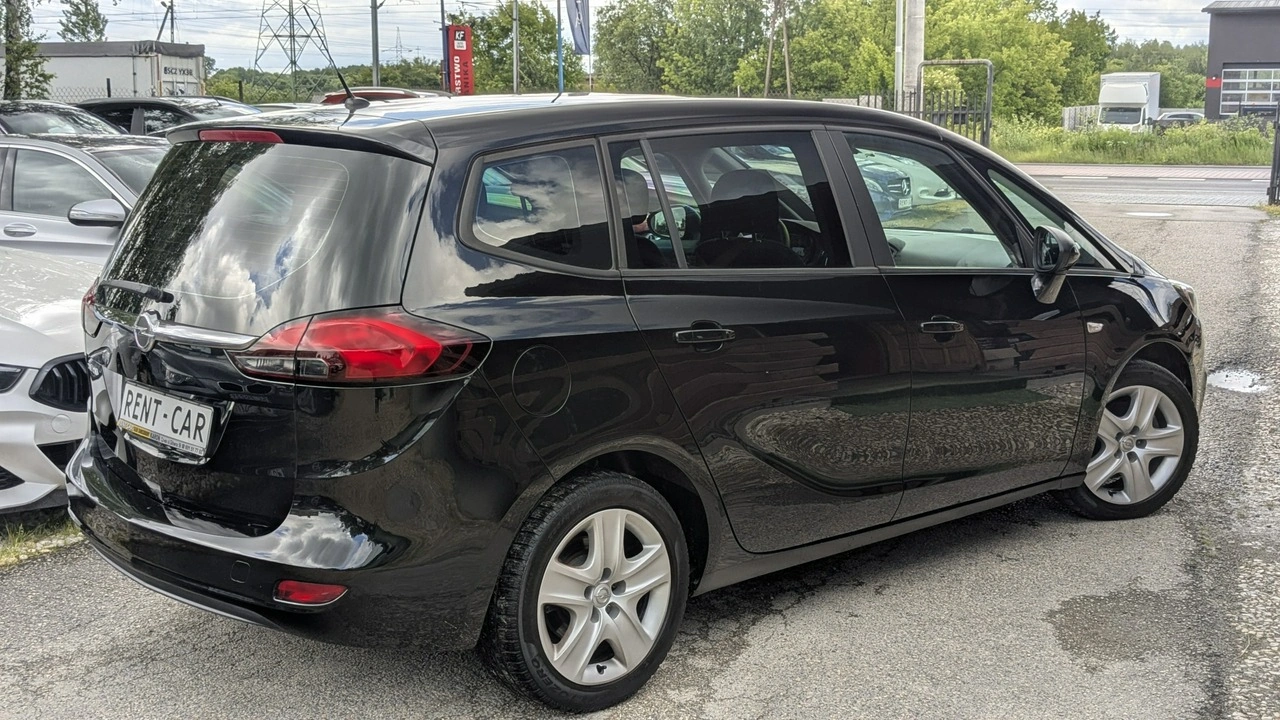 Opel Zafira - Zdjęcie 10