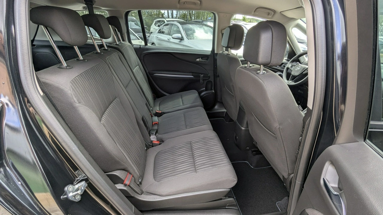 Opel Zafira - Zdjęcie 15