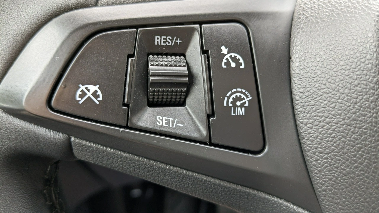 Opel Zafira - Zdjęcie 26