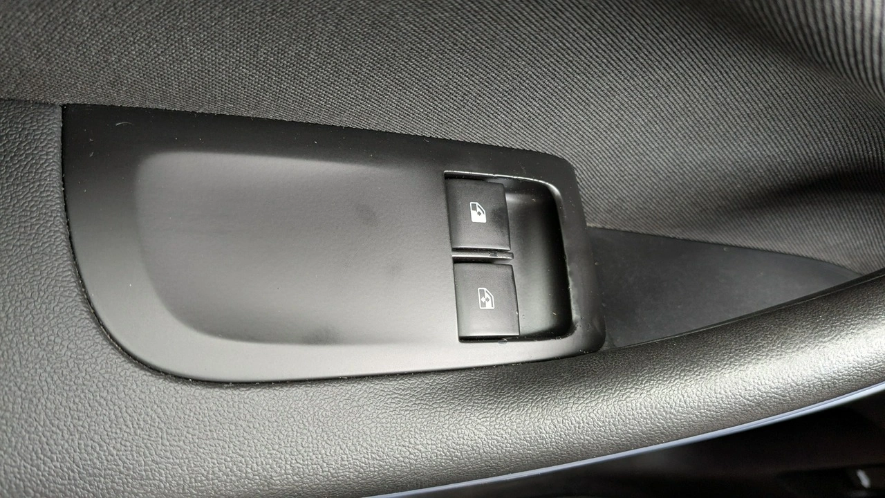 Opel Zafira - Zdjęcie 29