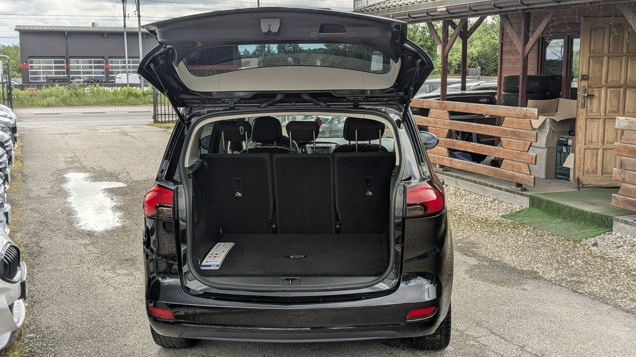 Opel Zafira - Zdjęcie 33