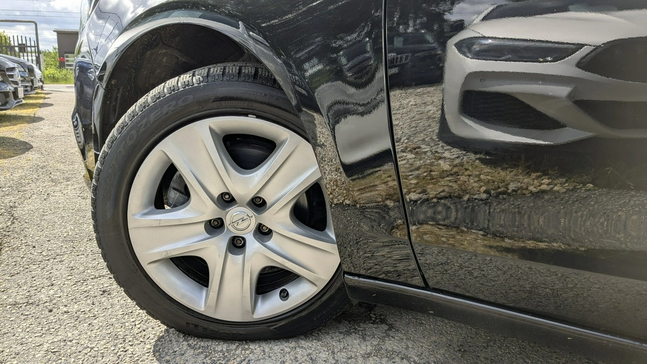 Opel Zafira - Zdjęcie 37
