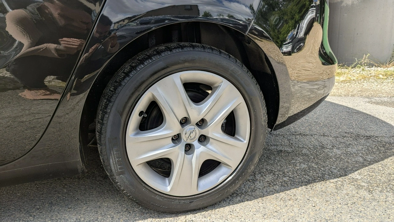 Opel Zafira - Zdjęcie 38