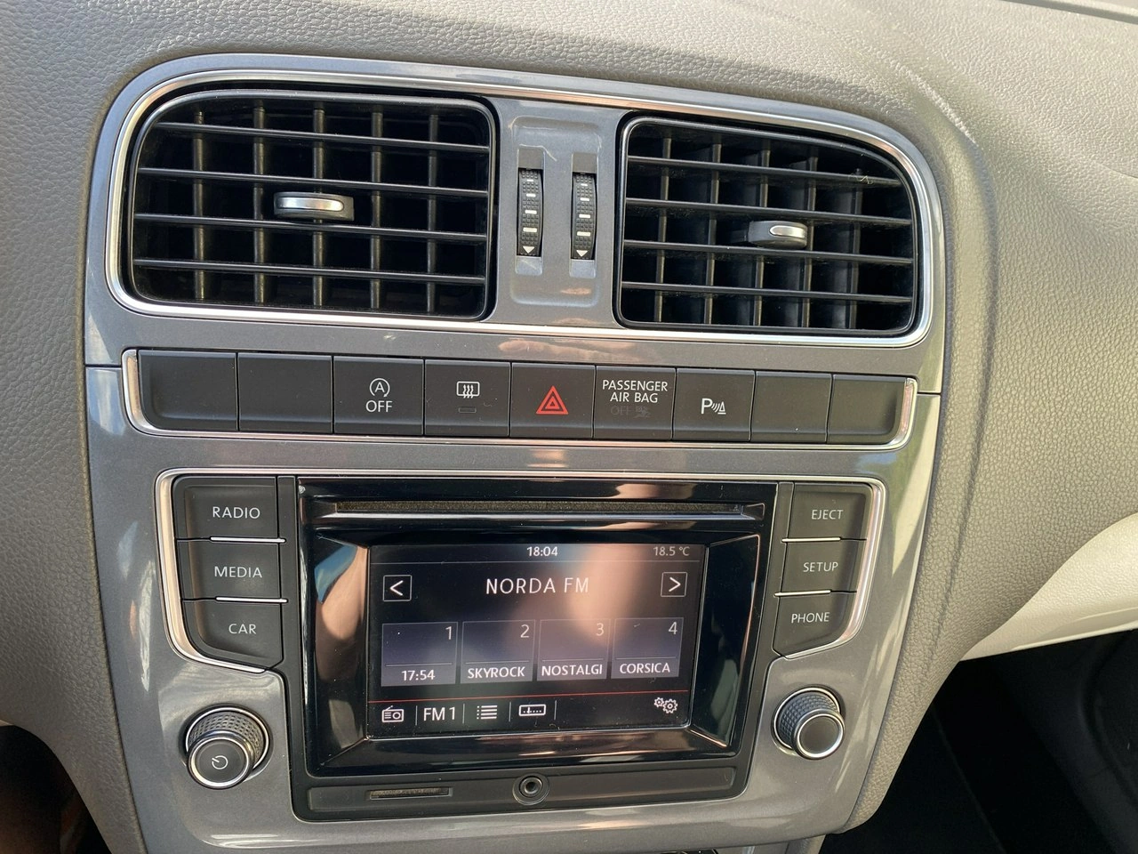 Volkswagen Polo - Zdjęcie 14