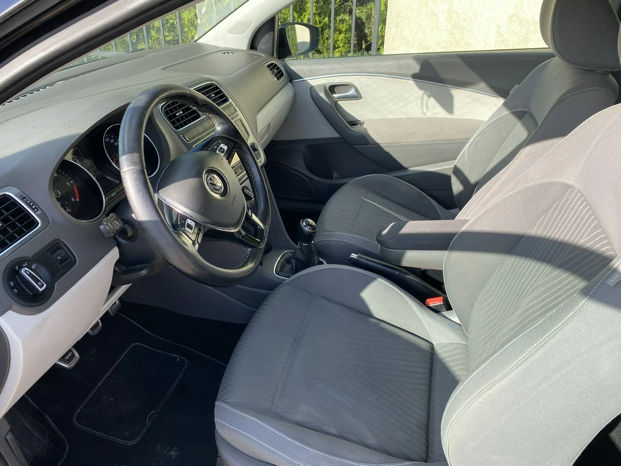 Volkswagen Polo - Zdjęcie 8