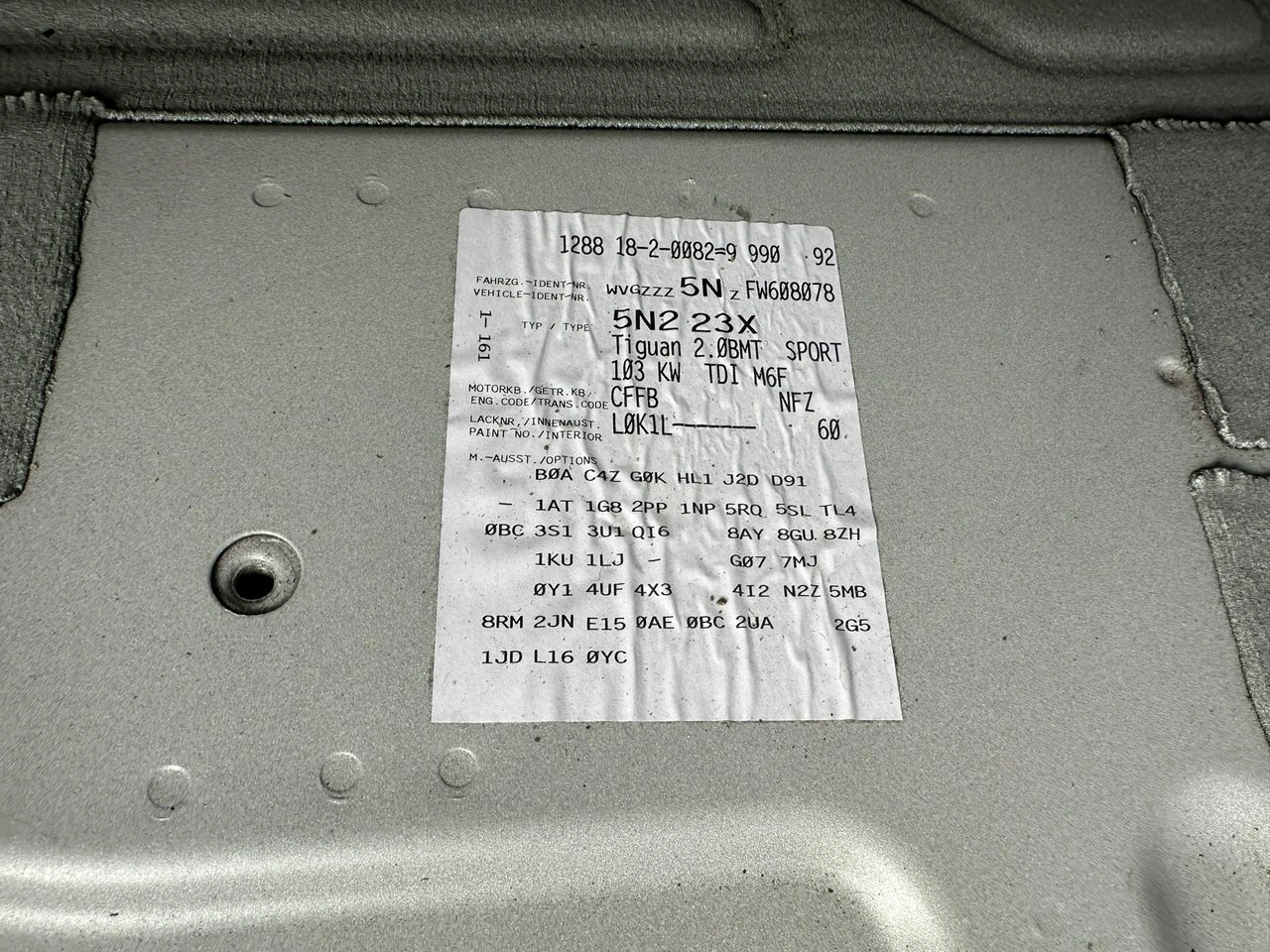 Volkswagen Tiguan - Zdjęcie 14