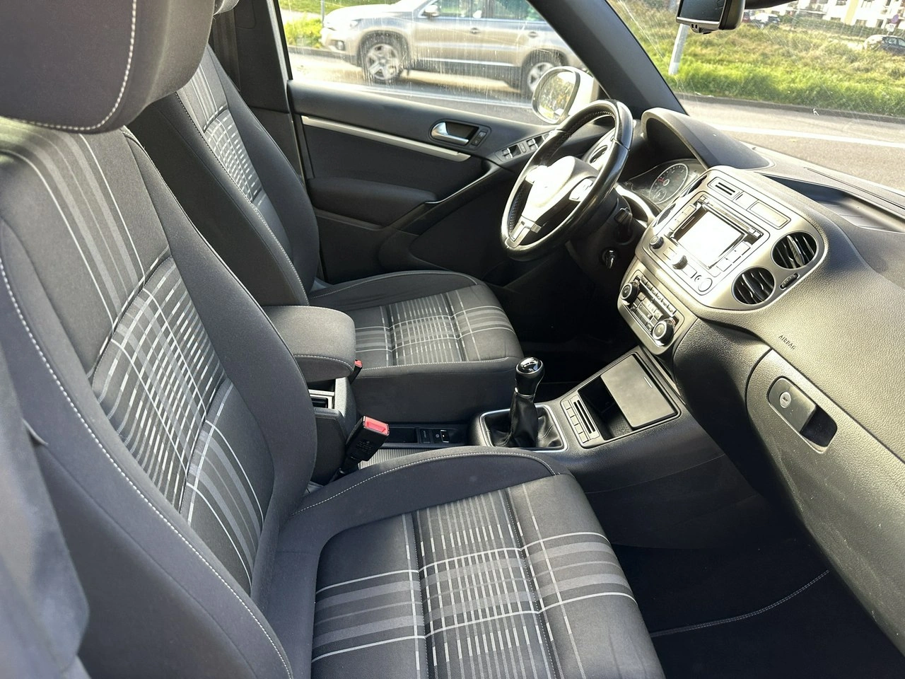 Volkswagen Tiguan - Zdjęcie 16