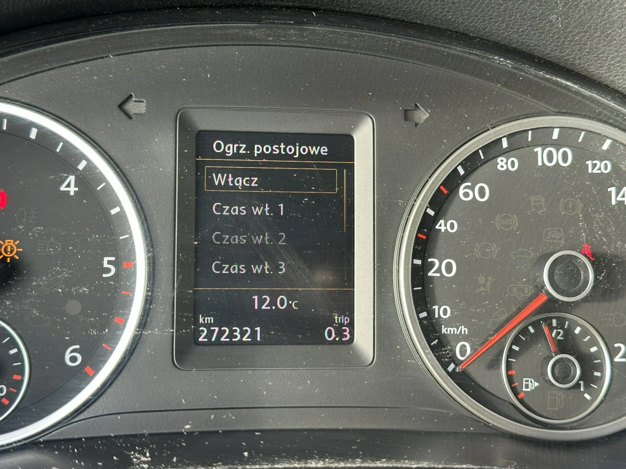 Volkswagen Tiguan - Zdjęcie 24