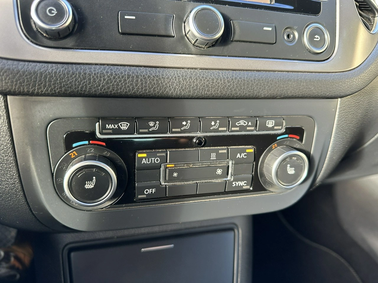 Volkswagen Tiguan - Zdjęcie 26